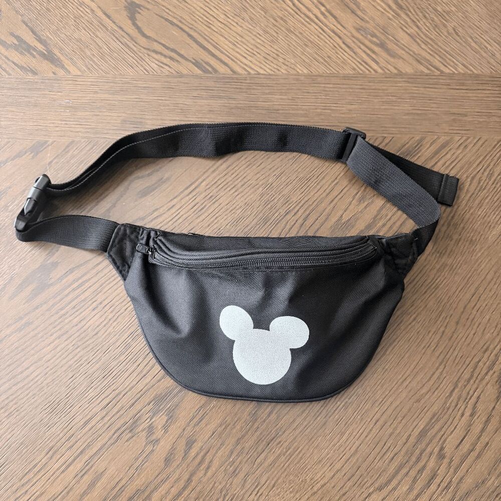 MIckey Mouse Fanny Pack Silver Glitter Silhouette Zipper Pocket Park Black Bag